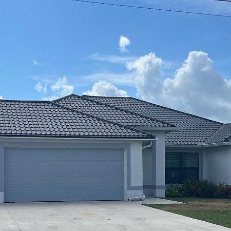 The Salt Life Get Away - Cape Coral, Florida Villa Exterior photo
